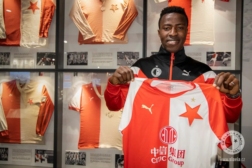 Mohamed Tijani přestoupil do týmu SK Slavia Praha.