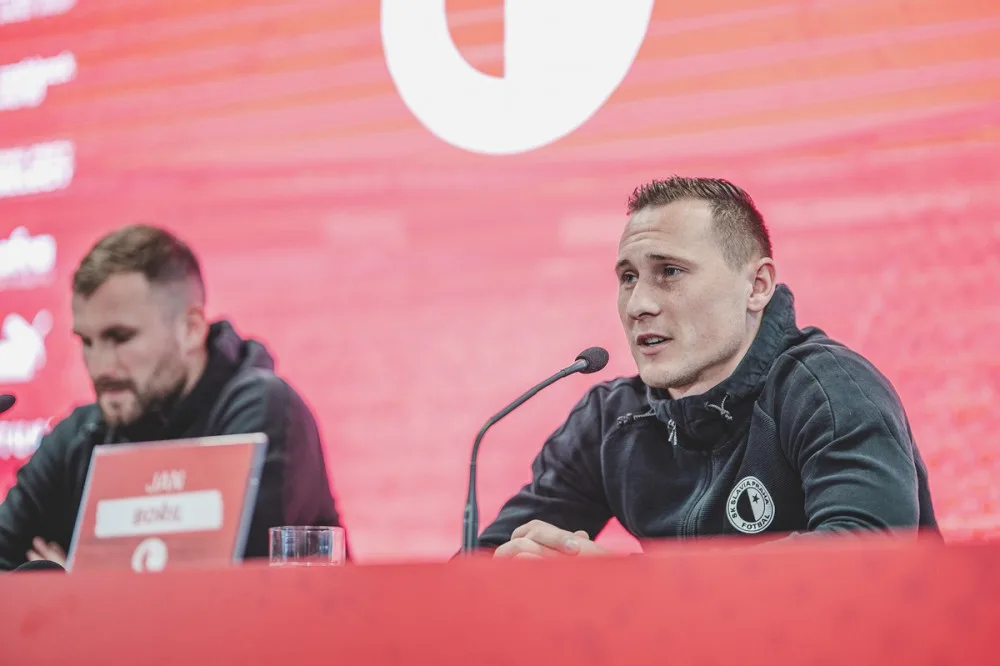 Brankář Slavie Ondřej Kolář prodloužil smlouvu do roku 2024. Mám týmu co nabídnout, říká