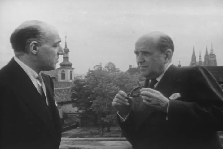 Laurence Adolph Steinhardt, velvyslanec Spojených států Amerických v Československu a Jan Masaryk (bývali blízcí přátelé), záběr z amerického filmového týdeníku "The March of Time".