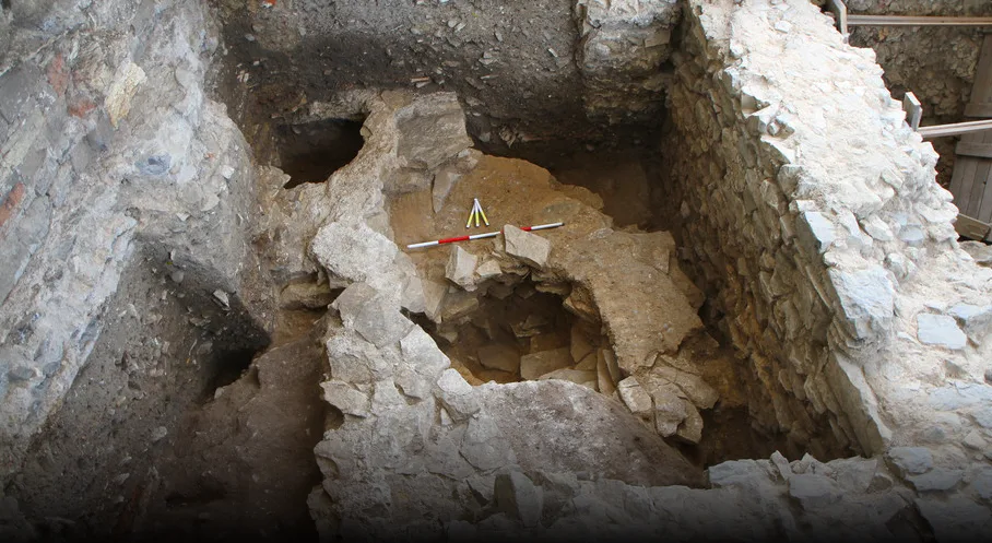 Středověký kostel na Vyšehradě asi nikdy nedokončili, říká archeolog