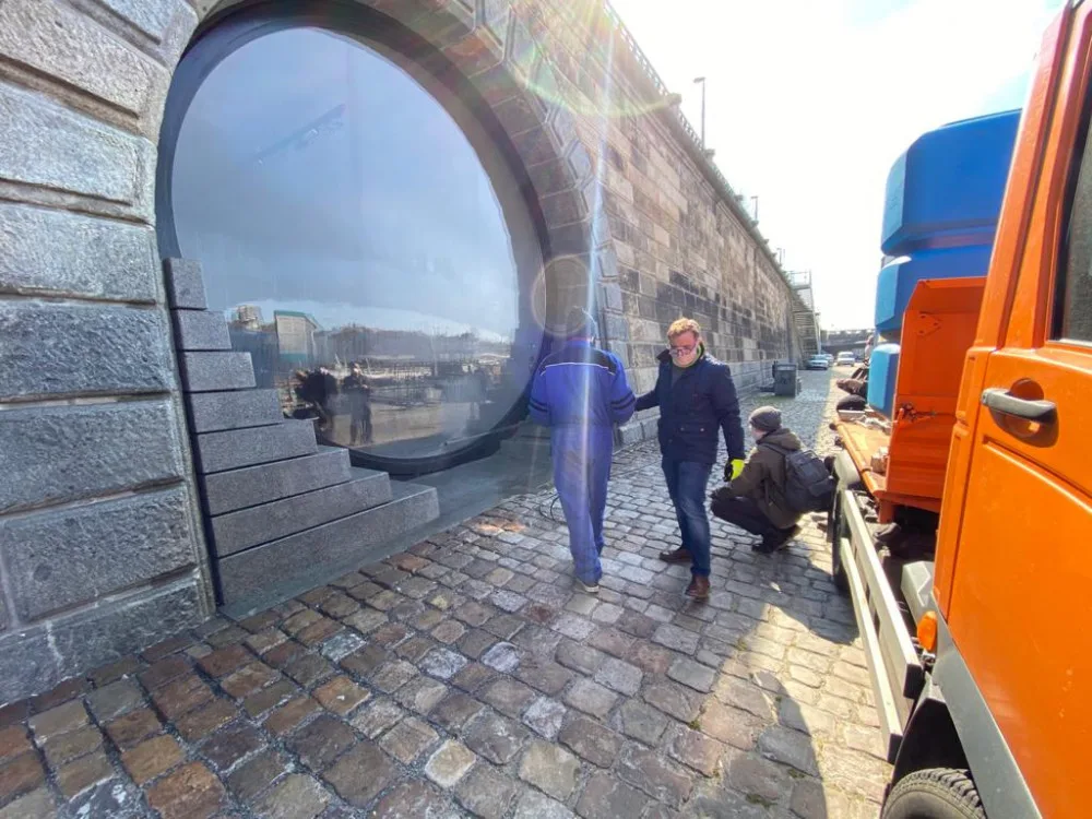 FOTO: Začala dezinfekce pražských náplavek