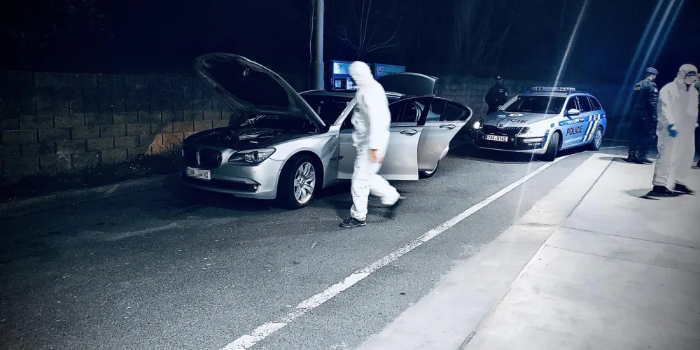 VIDEO: Policisté objevili v autě přes kilo pervitinu. Mužům hrozí deset let vězení