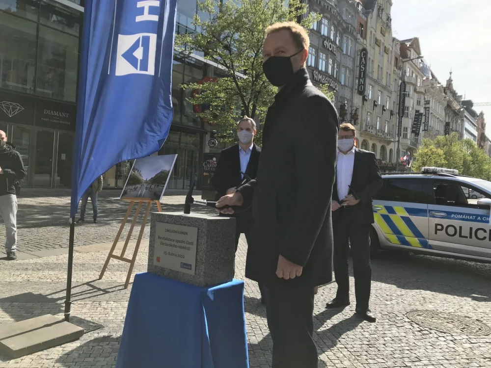VIDEO: Slavnostní zahájení rekonstrukce Václaváku dnes dopoledne rozháněli policisté