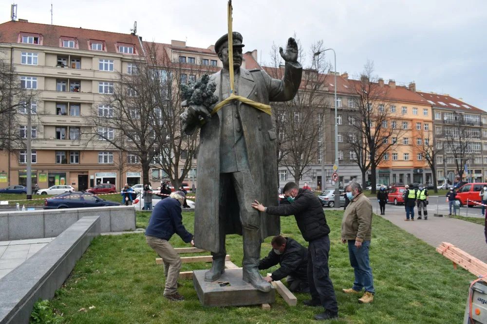 Pražskou stanici metra v Moskvě chtějí přejmenovat na Maršála Koněva jako odplatu za odstranění sochy