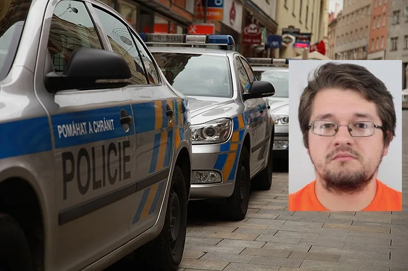 Kasíroval peníze za roušky a respirátory, nic ale neposlal. Policie hledá muže ze snímku.