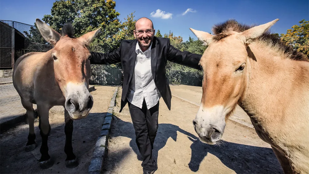 Uzavřením zoologické zahrady jsme přišli o desítky milionů, propouštět jsme nemuseli, říká ředitel pražské zoo Miroslav Bobek.