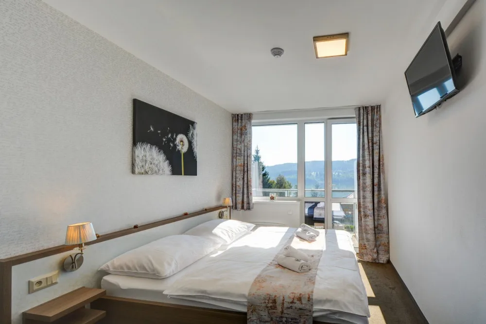 Hotel a restaurace Star Lipno. Nechte se hýčkat, odpočiňte si a uspokojte vaše chuťové pohárky
