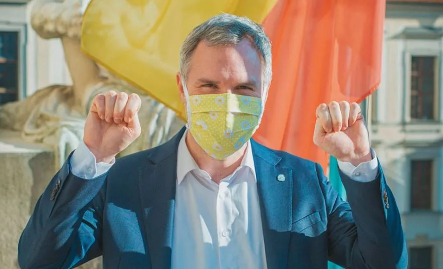 Primátor Prahy Zdeněk Hřib má negativní test na covid-19, přesto zůstává v karanténě