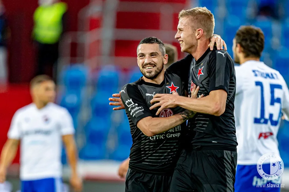 Slávisté porazili Baník 3:1 a jsou krůček od titulu.