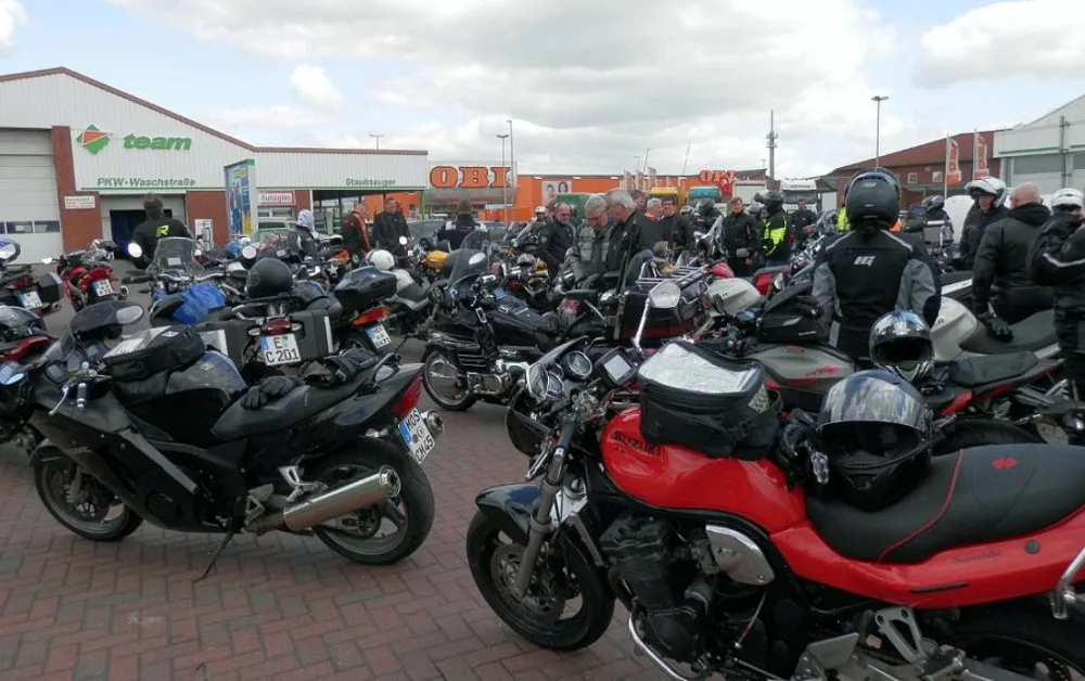 Prahou v sobotu projedou motorkáři. Vyjížďka omezí dopravu