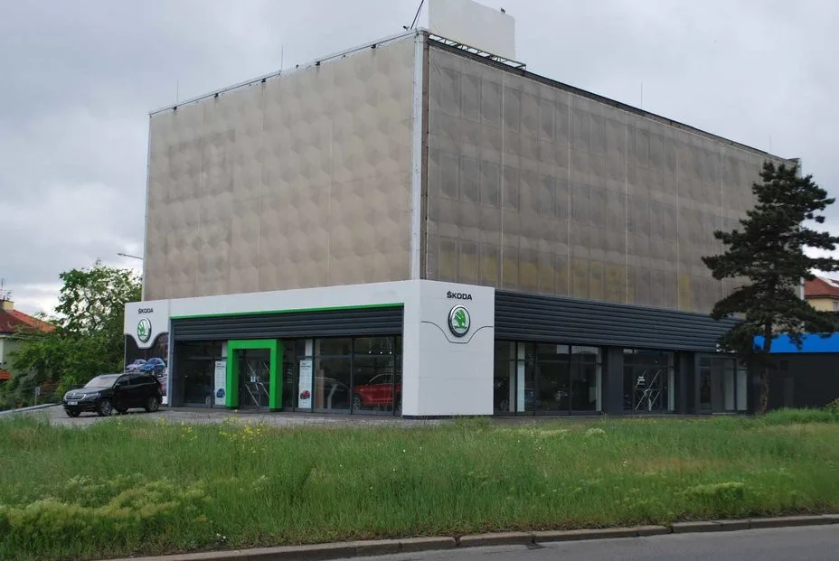 Pozemek u metra se prodal on-line za rekordní půl miliardy.