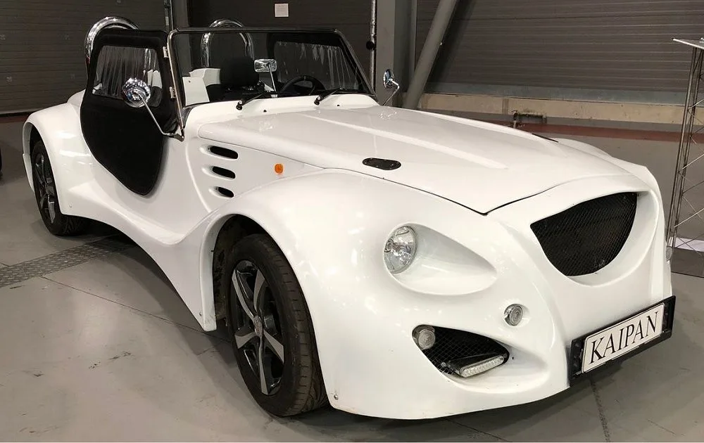 Na Autoshow v Praze byl představen elektromobil pro patnáctileté.