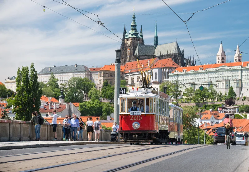 2020-16-07-09-15-11-800-800-2-tram-historie-20180520-005a