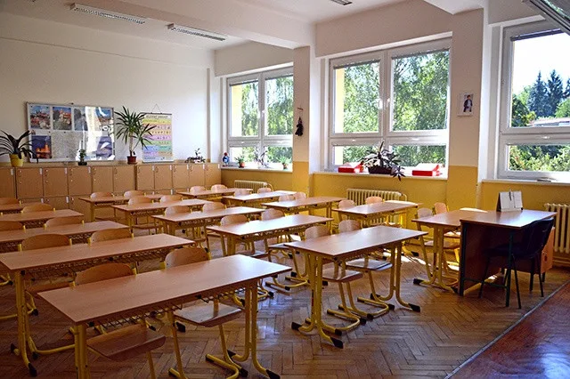 Základní škola v Praze 4 se uzavřela kvůli koronaviru. Nakazili se dva žáci a jeden učitel
