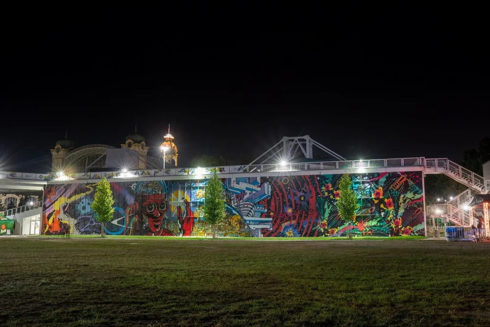 FOTO, VIDEO: Podívejte se na vznik unikátní graffiti na pražském Výstavišti