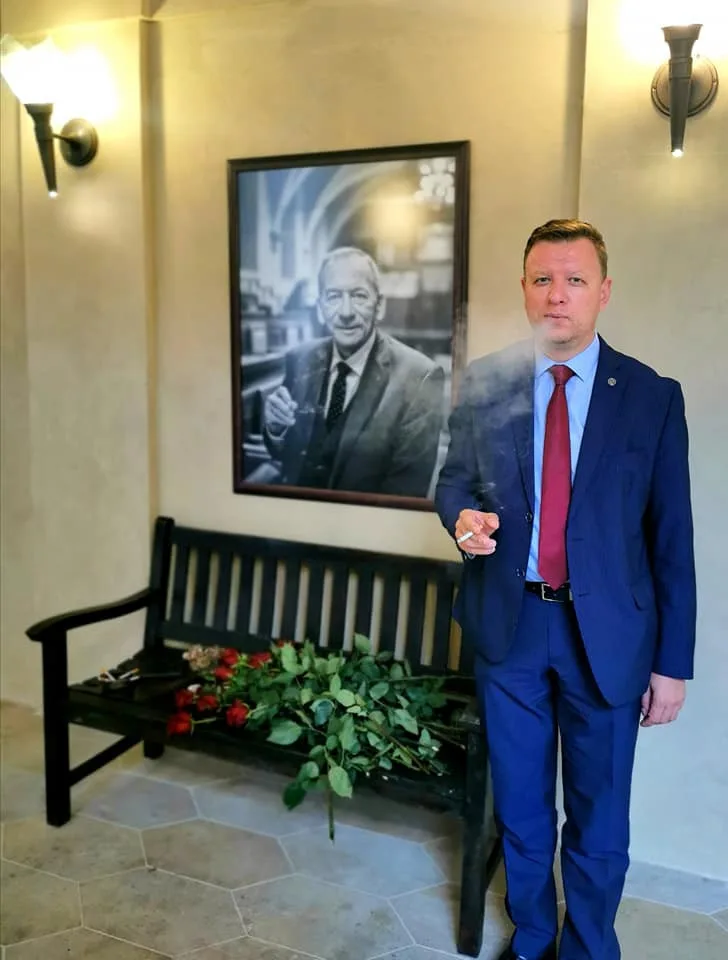 FOTO: Zesnulý Jaroslav Kubera má svou lavičku. Má symbolizovat svobodu a nezávislost