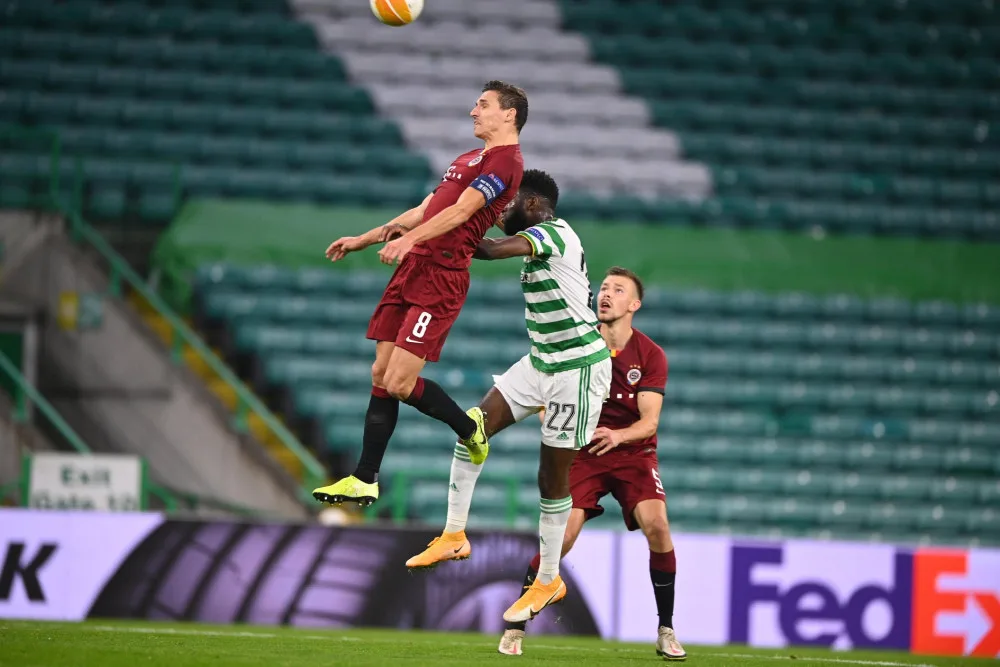 FOTO: Pražská "S" v Evropské lize zářila. Slavia doma porazila Nice, Sparta zvítězila nad Celticem