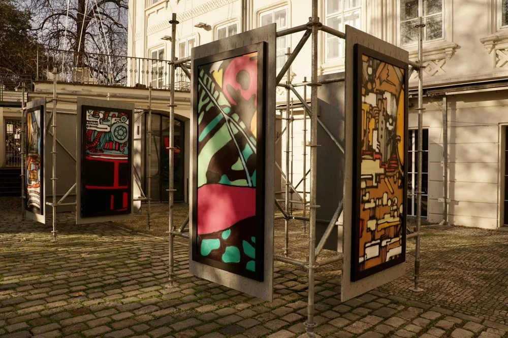 FOTO: Na dvoře Musea Kampa bude k vidění graffiti z Křižíkova pavilonu. Charitativní aukce pomůže lidem s rakovinou