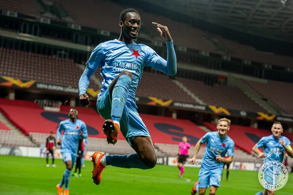 Pražská "S" zářila v Evropské lize. Sparta deklasovala Glasgow, Slavia opět ukázala bojovnost