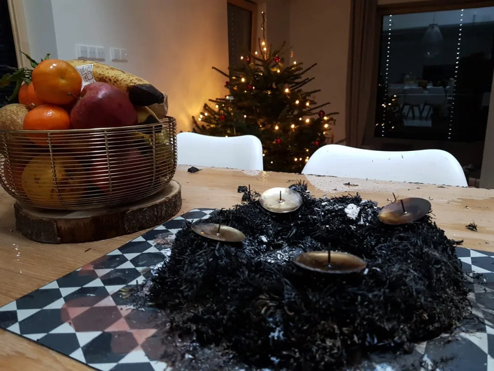 Požár od adventního věnce mohou způsobit děti i zvířata, varují před nadcházejícím adventem hasiči