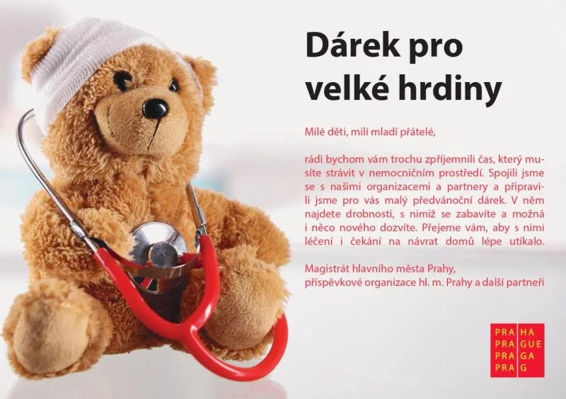 FOTO: Děti a senioři v nemocnicích dostali od Prahy v předvánočním čase více než 27 tisíc dárků