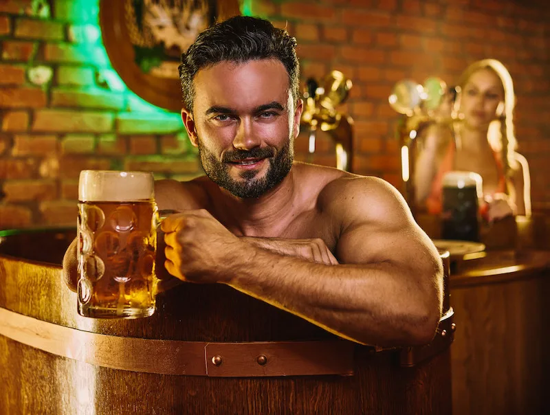 Originální vánoční dárek, který udělá radost? Voucher do revolučního pivního wellness SPA BEERLAND PRAHA