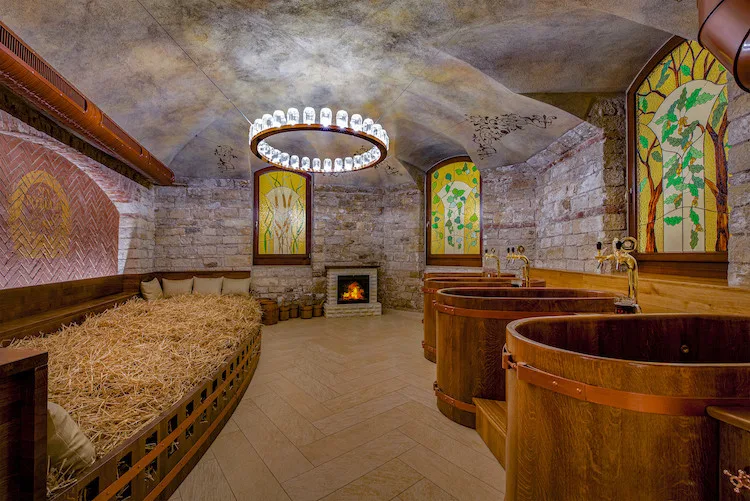 Originální vánoční dárek, který udělá radost? Voucher do revolučního pivního wellness SPA BEERLAND PRAHA
