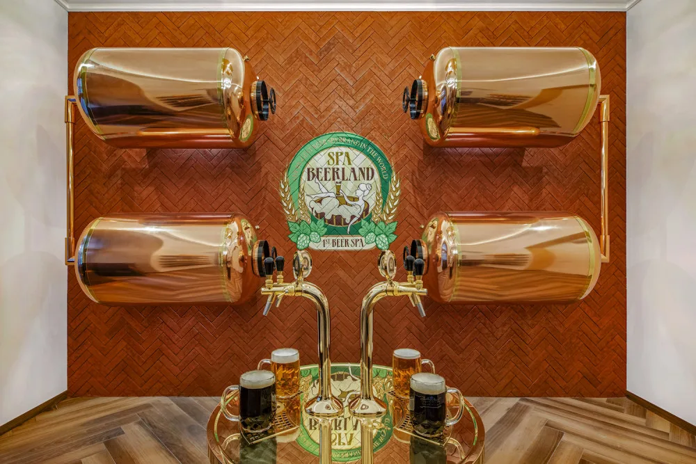 Originální vánoční dárek, který udělá radost? Voucher do revolučního pivního wellness SPA BEERLAND PRAHA