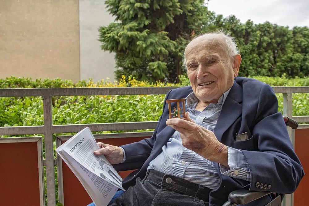 Zemřel Jindra Hojer, předobraz postavy z Rychlých šípů