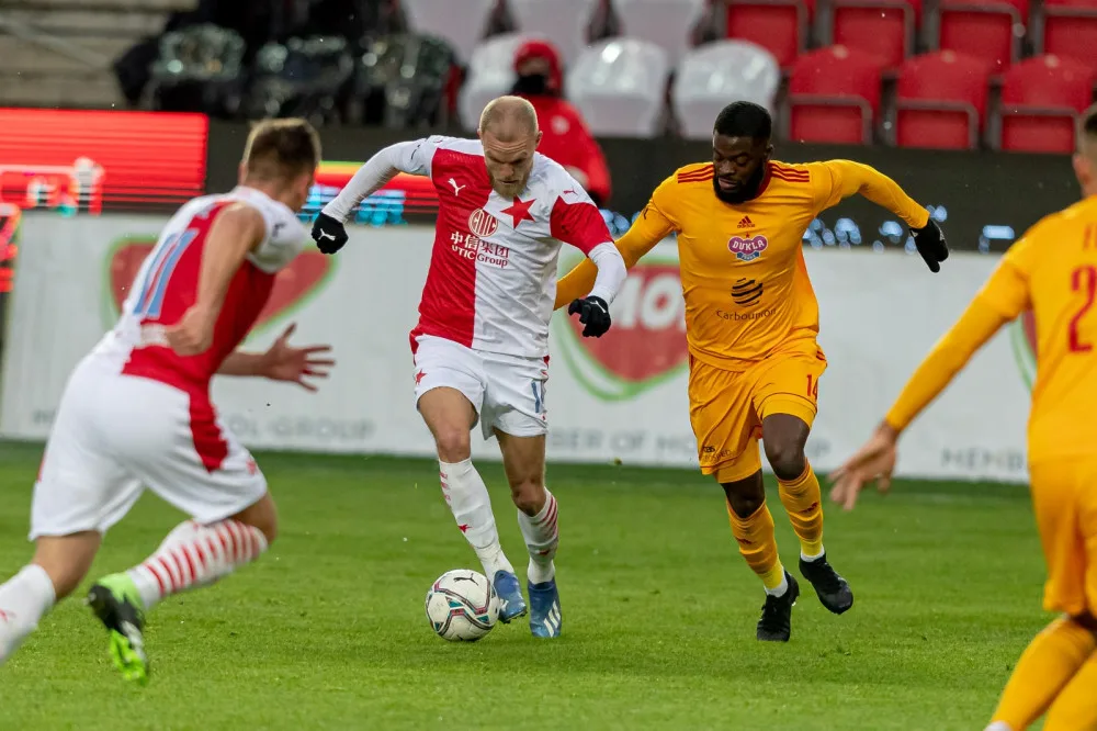 Slavia hladce porazila Duklu a postoupila do osmifinále domácího poháru