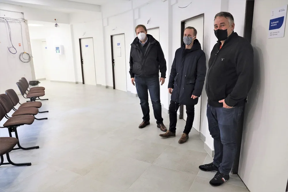 Nemocnice Sv. Kříže v Praze 3 může okamžitě očkovat. Nyní žádá o vakcíny
