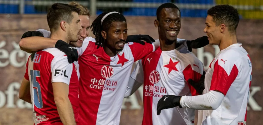 Slavia vyhrála ve Zlíně 6:2. Kuchta nastřílel za poločas hattrick