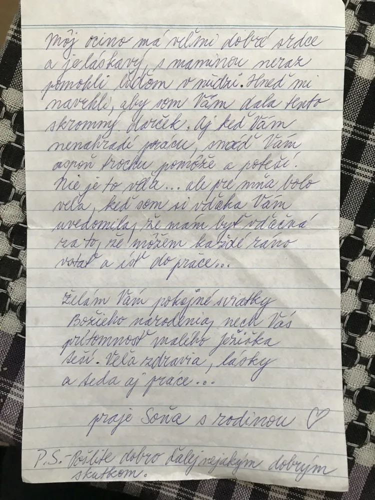 Mrtvá dcera, život bezdomovce a teď vlna solidarity. Přečtěte si příběh malíře Josefa z metra