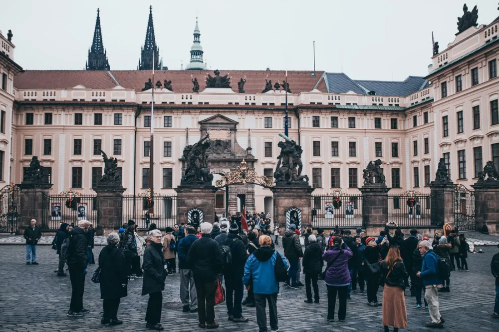 Počet turistů v Praze loni meziročně klesl o 73 procent. Na vině je koronavirus