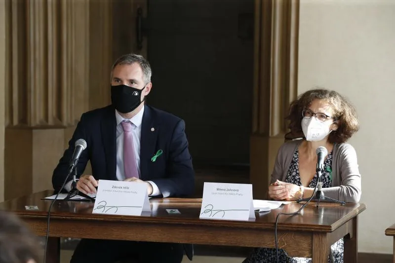 Krizový štáb Prahy doporučil vyhlásit primátoru Hřibovi stav nebezpečí a rozhodl o nákupu antigenních testů pro školy