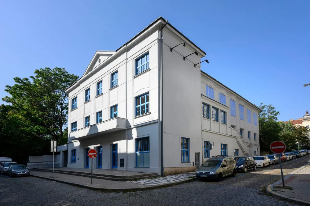 Ve Vršovicích se otevře nové kulturní centrum. Součástí je také galerie Vzlet, která vznikla z prvorepublikového kina