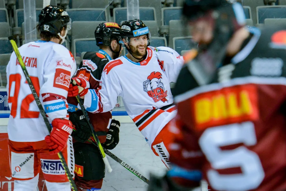 Soupeře jsme nepodcenili, řekl po prohře 0:3 s Olomoucí trenér Sparty Josef Jandač