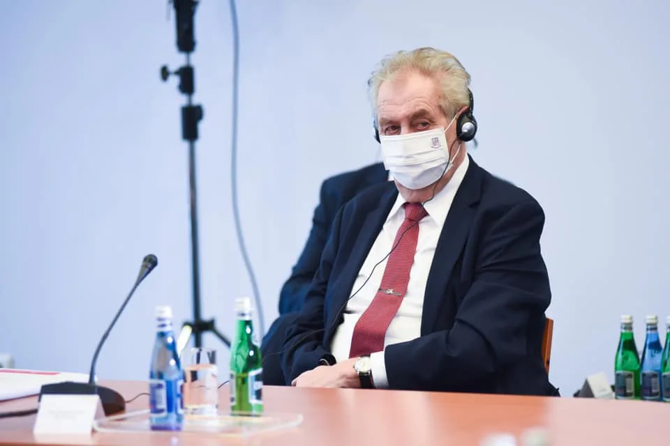 Blatného je mi líto, řekl Zeman. Podle něj by bylo dobře, kdyby si ministr odpočinul
