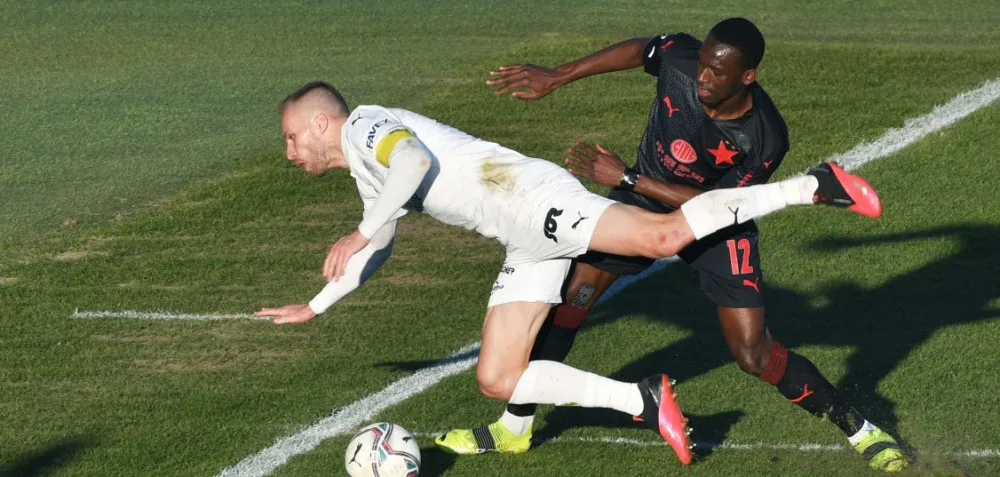 Slavia venku v lize zvítězila po předchozích dvou remízách. Sešívaní porazili Slovácko 3:2