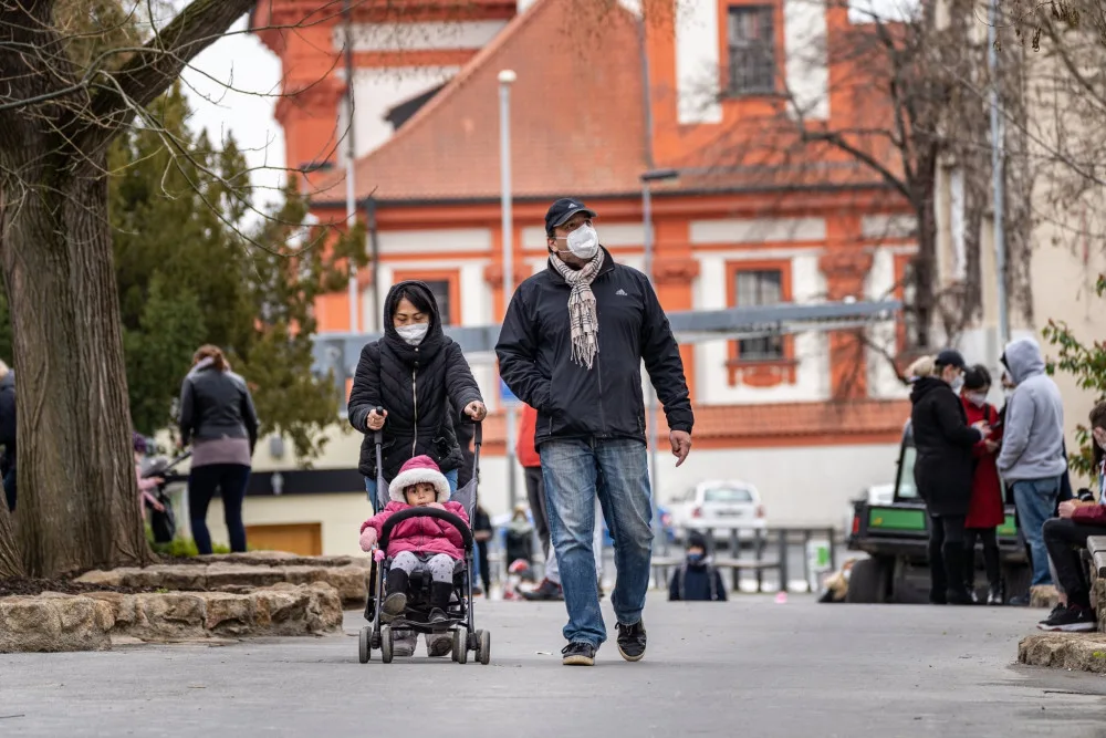 Do zoo přišlo od pondělí přes 8000 návštěvníků, do botanické zahrady zavítalo 2000 lidí