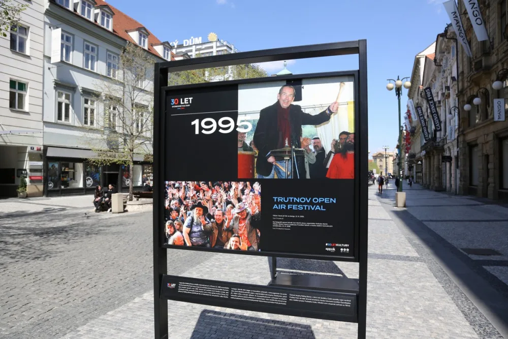 Jackson, Bowie nebo Stouni. V Praze probíhá výstava fotek z těch nejlepších akcí v Česku