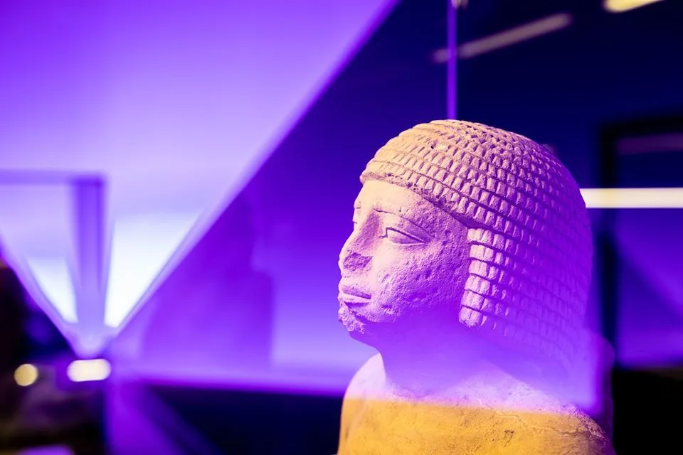 Lidé vyprodali výstavu Sluneční králové. Muzeum zvažuje prodloužení otevírací doby