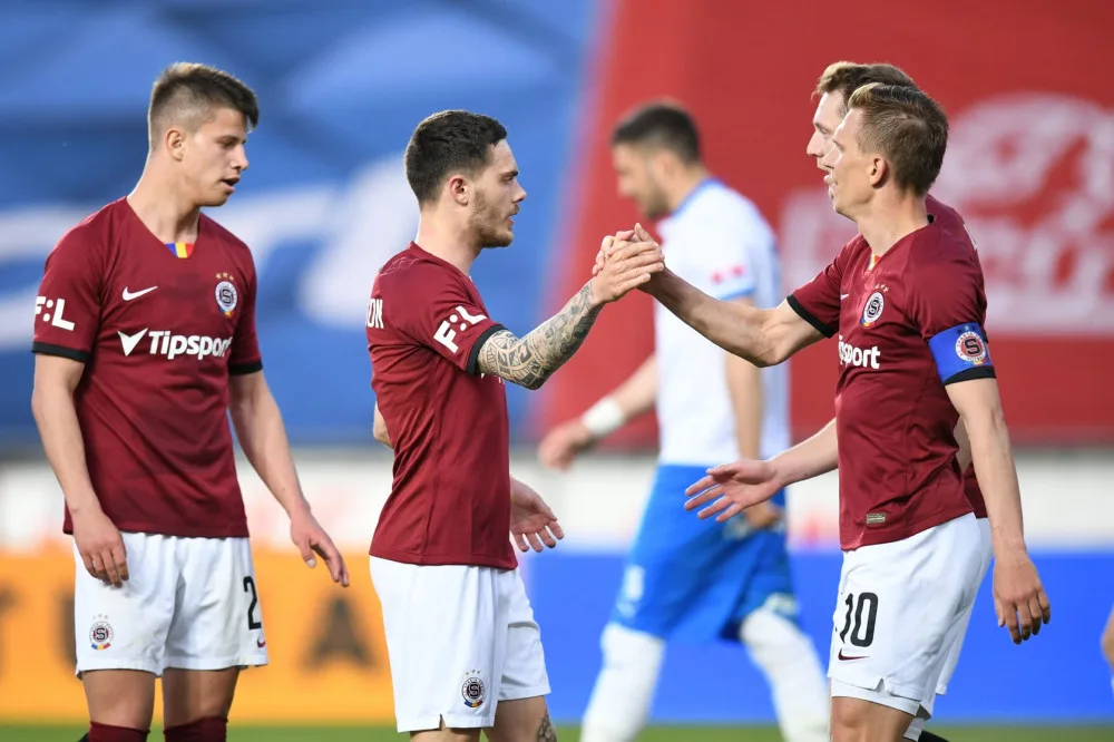 Sparta porazila ostravský Baník 3:1 a stále bojuje o druhé místo