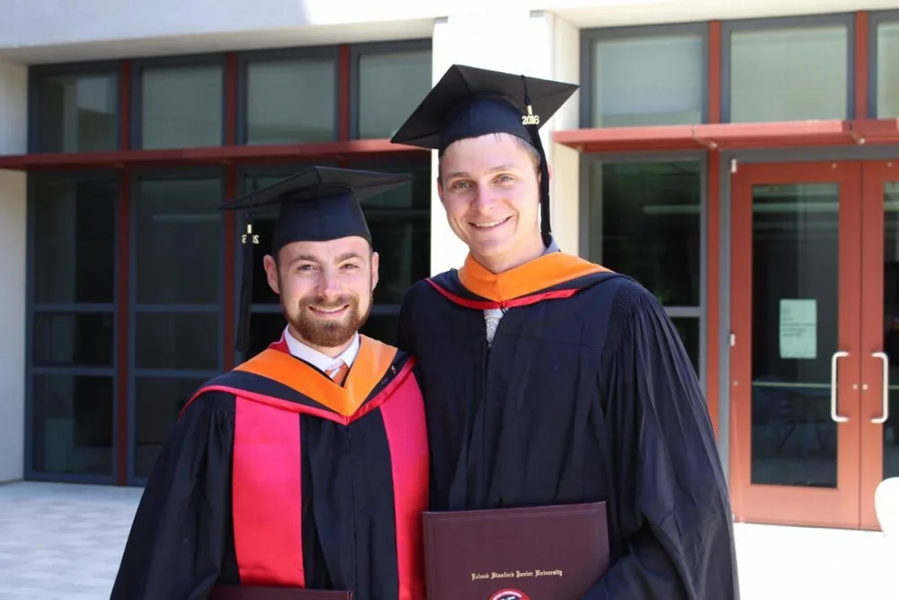Promoce z oboru Aeronautics &amp; Astronautics na Stanford University