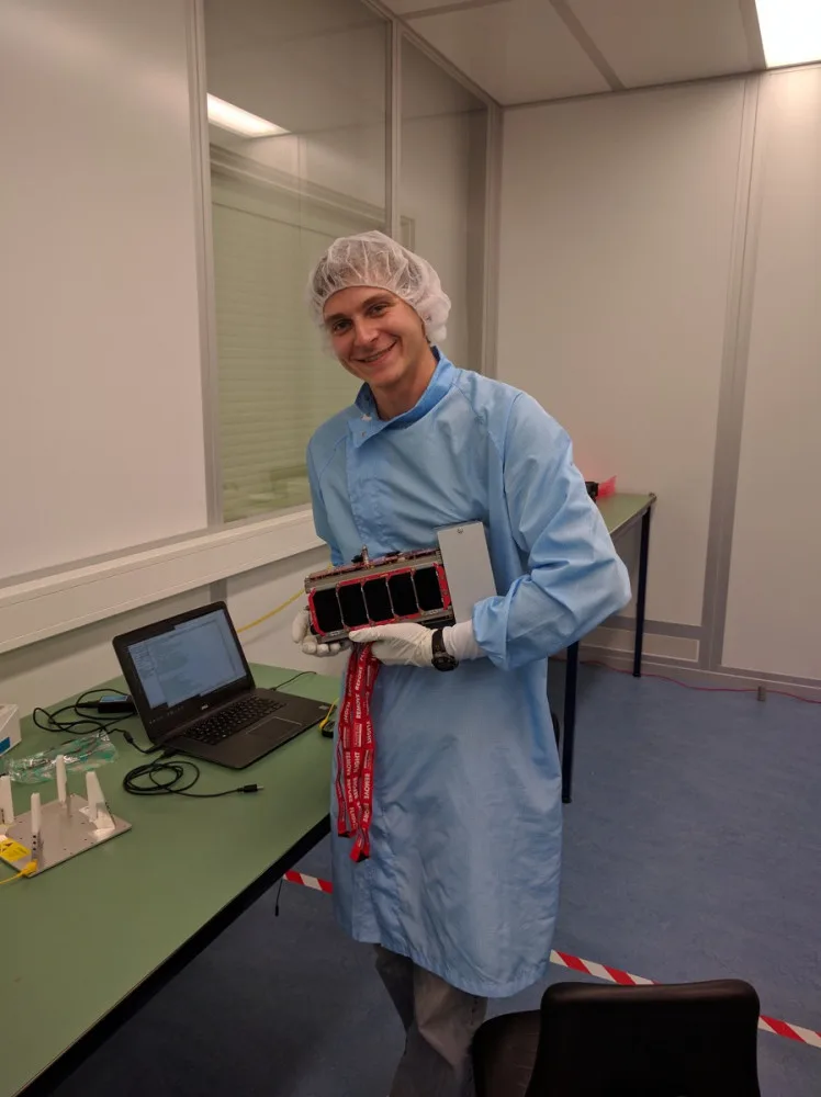 Předletové testování stanfordské družice QB50 Discovery