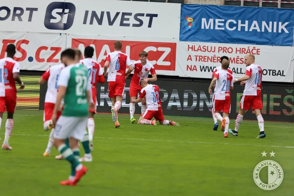 Slavia pokračuje ve šňůře neporazitelnosti. Sparta porazila Bohemku 2:1