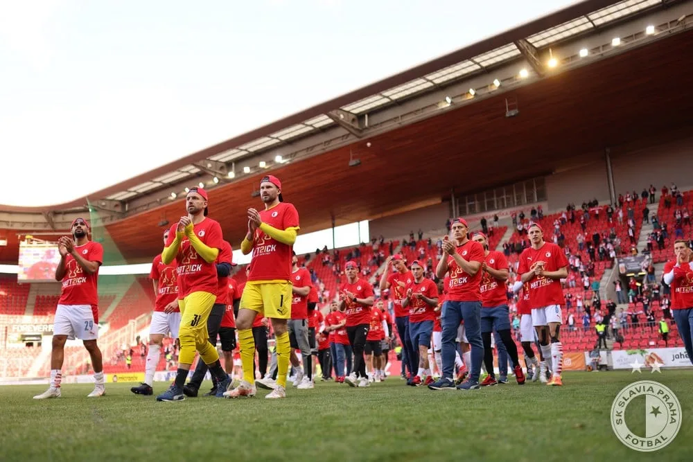 Slavia porazila Budějovice 2:1 a prošla ligovou sezonou bez prohry