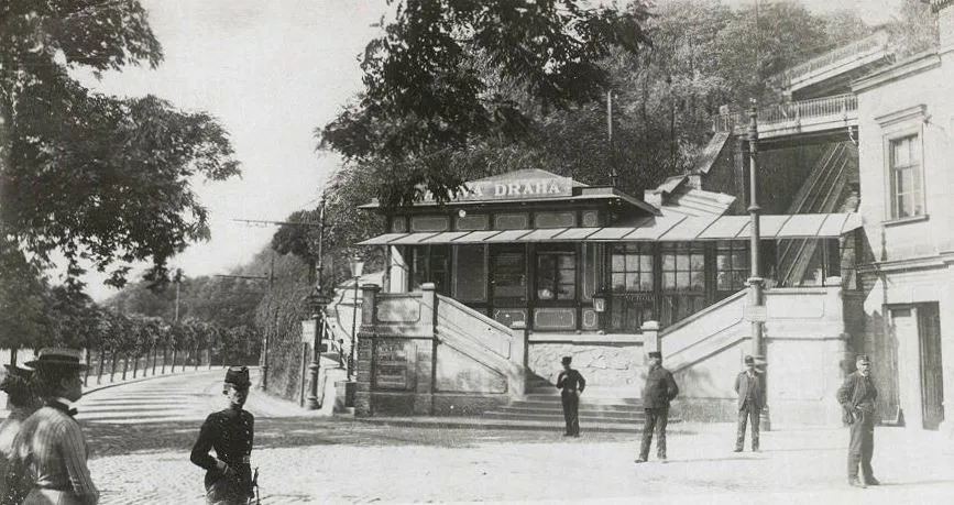 Spodní stanice lanové dráhy na Letnou v Praze kolem roku 1905