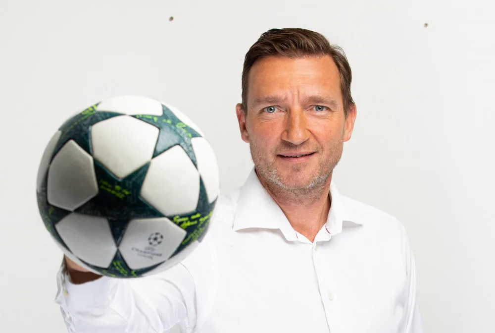 Jsem překvapen, kolika klubům vyhovují staré struktury, říká Vladimír Šmicer