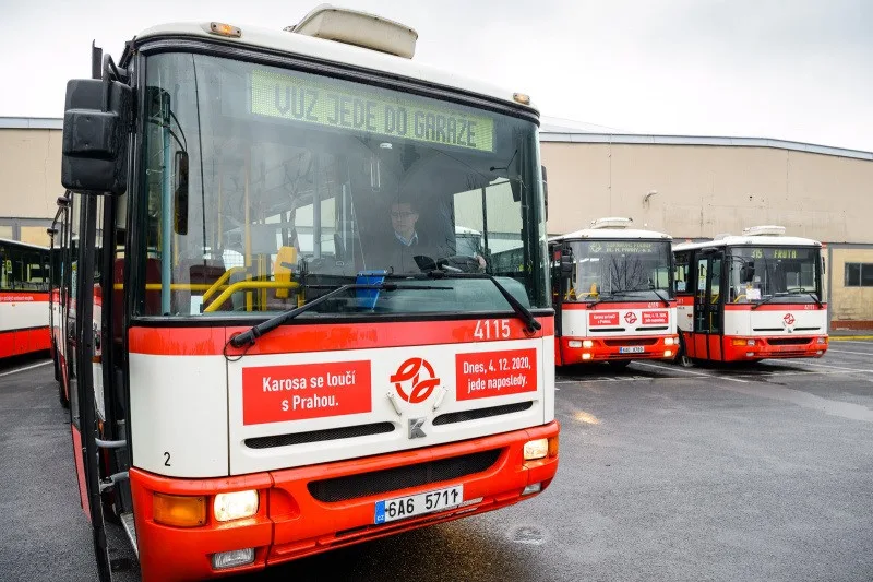 V sobotu v Praze naposledy vyjedou autobusy Karosa B 951